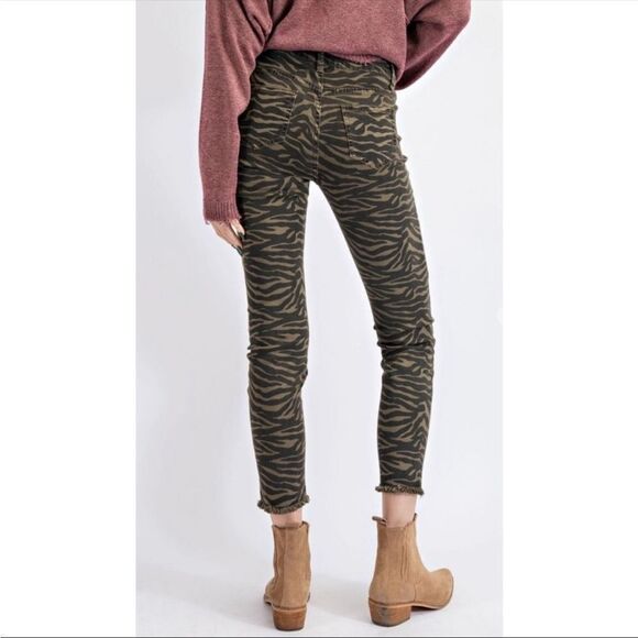 Distressed Zebra Print Skinny Jeans / Pants - Picture 4 of 4